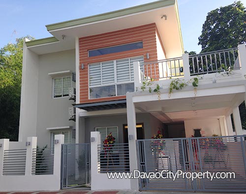 diamond-heights-near-davao-airport-living-room-excelsior-model-house-1